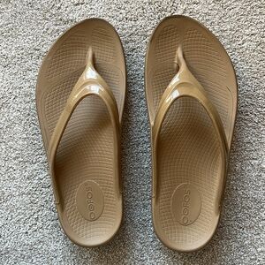 Oofos Oolala Sandal. Women’s Size 10 (EU 41). Tan/Taupe Color.